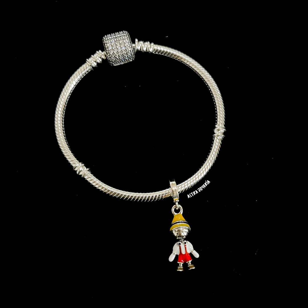 Charm pinocho